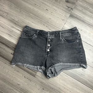Universal Thread Shorts